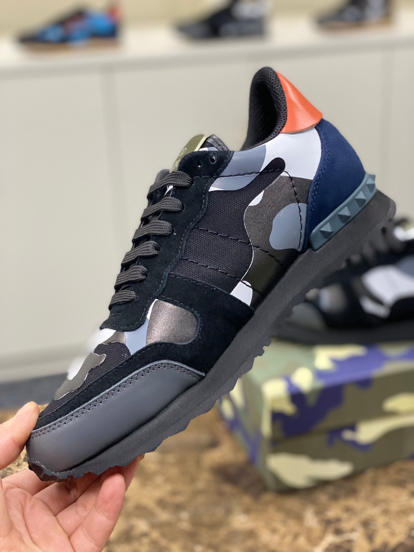 Valentino Rockrunner