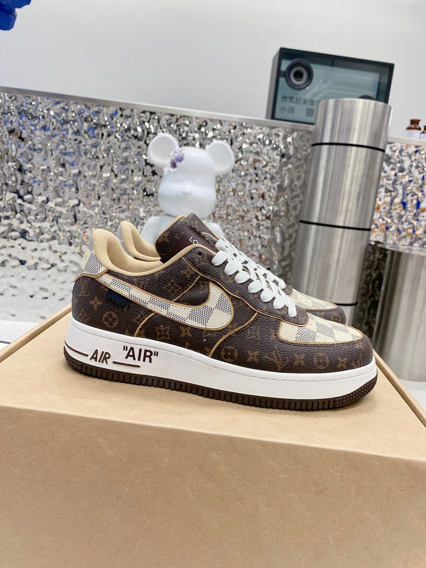 Louis Vuitton Nike Air Force 1 Brown