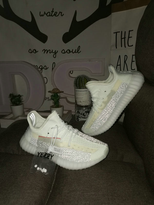 Yeezy Boost 350 V2 Cloud White